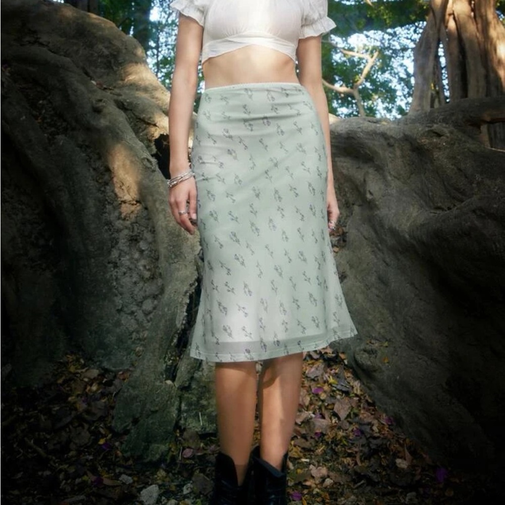 ***SOLD*** NWT Romwe fairycore Skirt - Picture 1 of 7